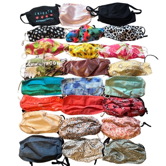 Bundle of 26 Women’s Face Masks Old Navy Hawaii Chicago Dog Paws Hollywood Print - Picture 1 of 10